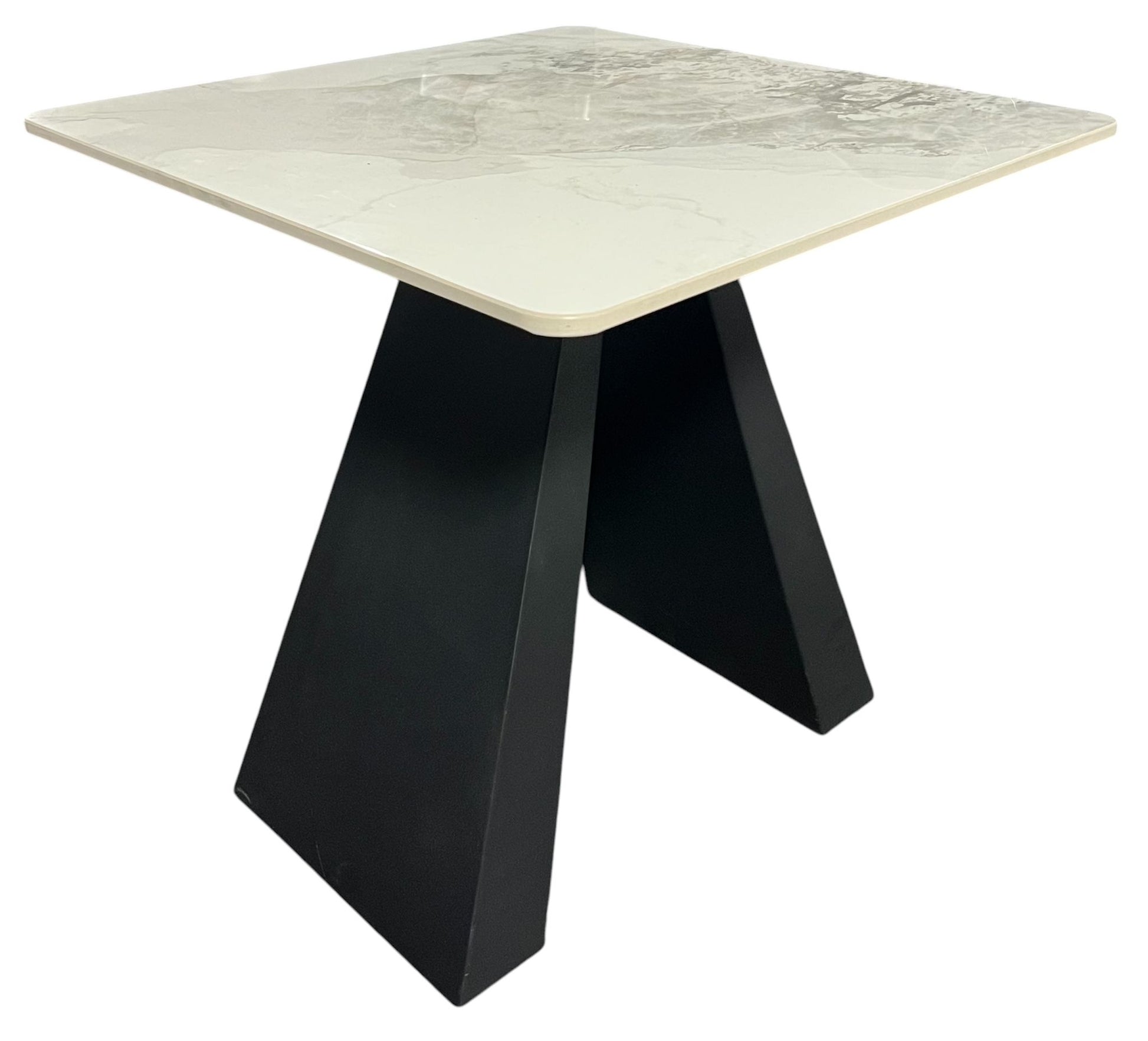 BK-Roma Lamp Table detail