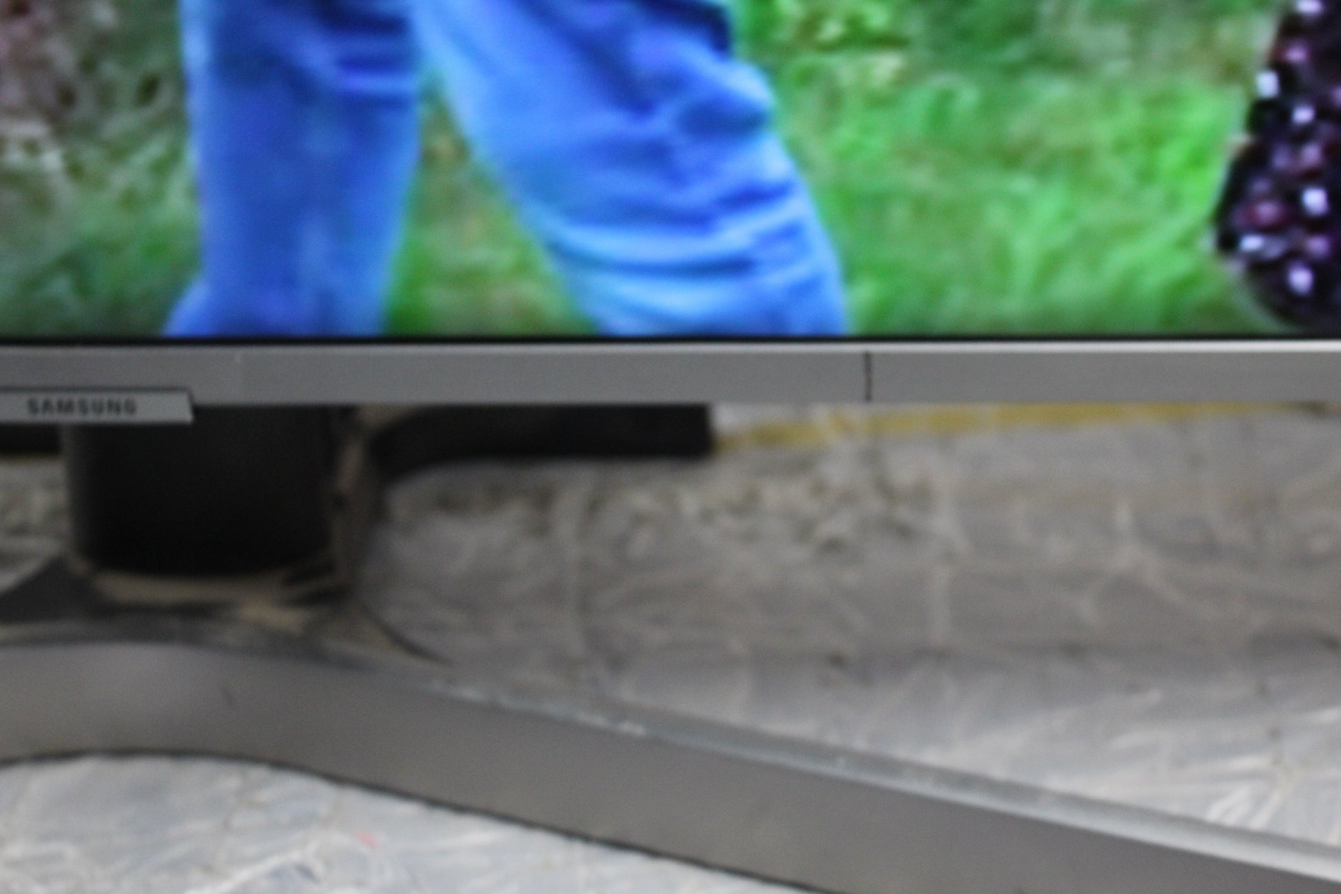 50" Samsung UE50NU7470 4K HDR Smart LED TV - image 3