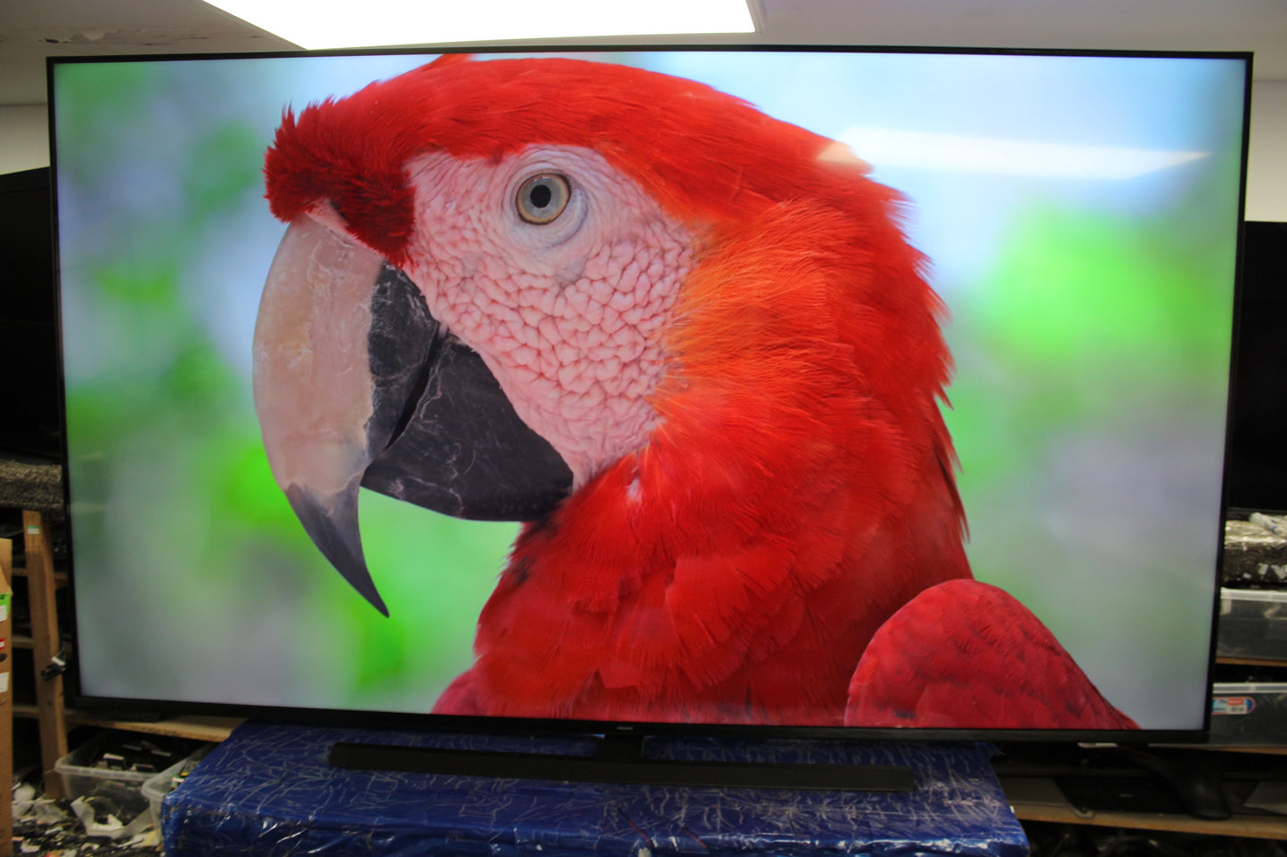 85" Philips 85PUS8500/12 Ambilight 4K HDR Smart LED TV - image 6